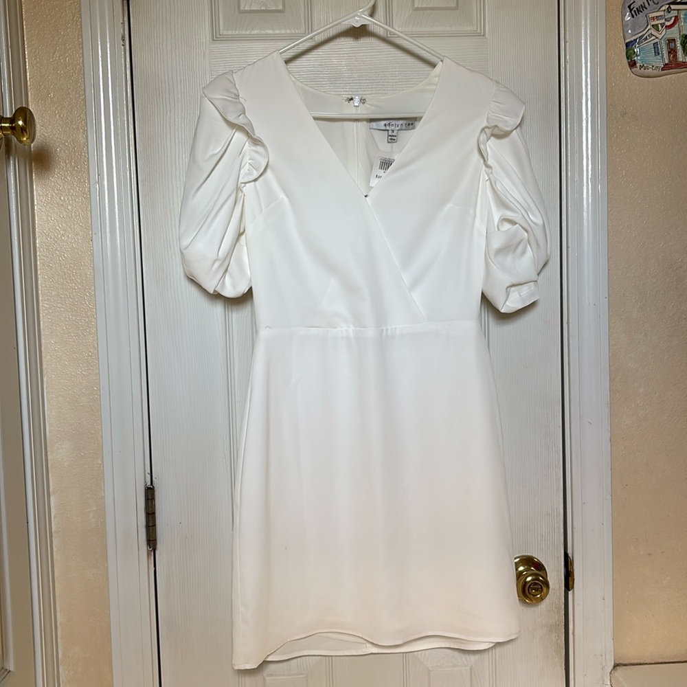 White puff-sleeve mini dress. NWT
